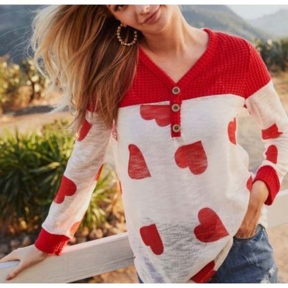 🇺🇸SALE🇺🇸 ❤️HEARTS Knitted Top❤️ - Picture 4 of 7